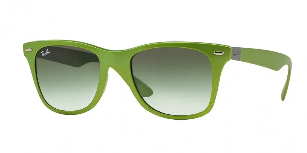 Ray-Ban Wayfarer Liteforce 4195 Sunglasses - view 9